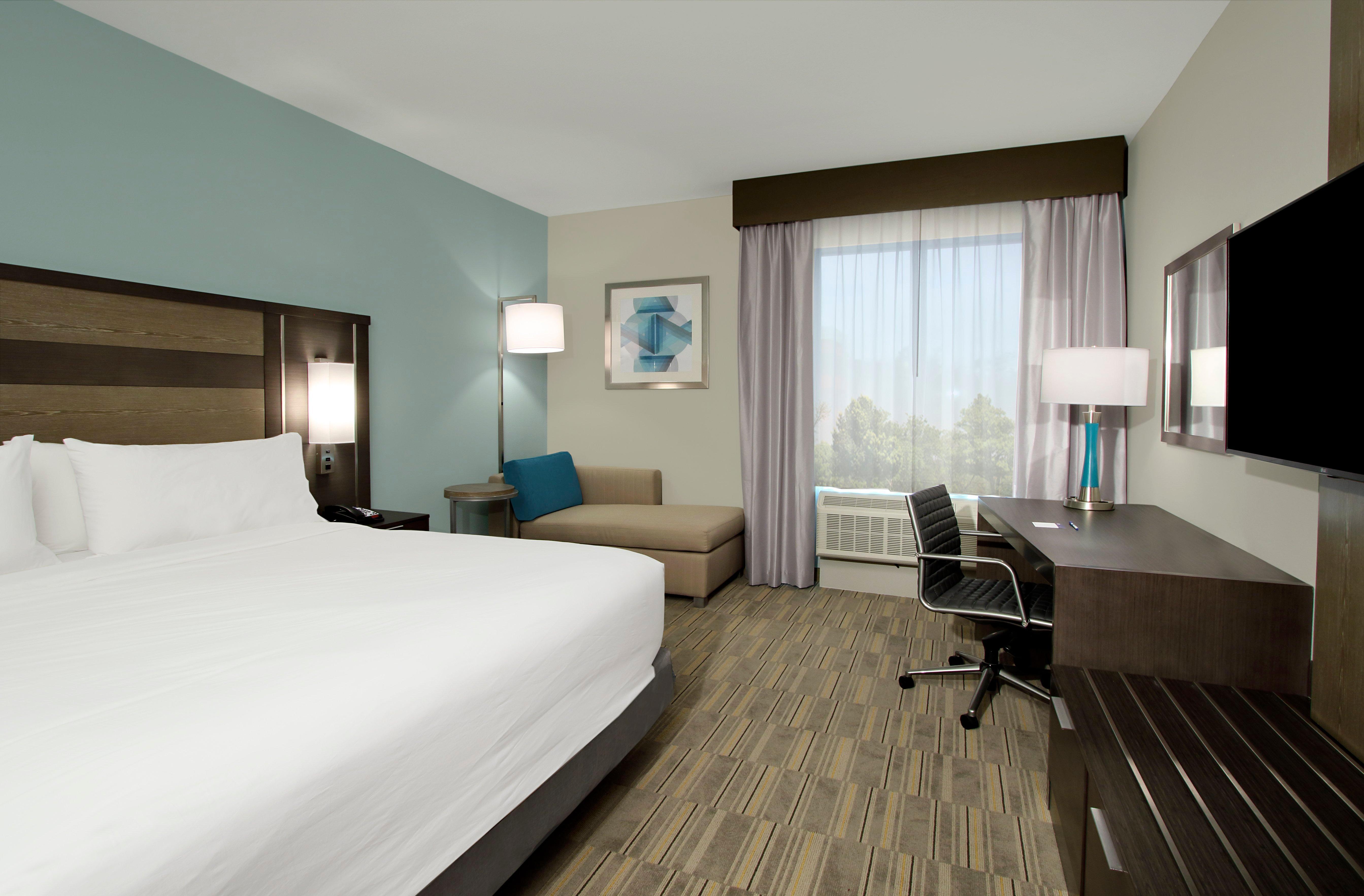 Holiday Inn Express & Suites - Lake Charles South Casino Area By Ihg Exterior photo